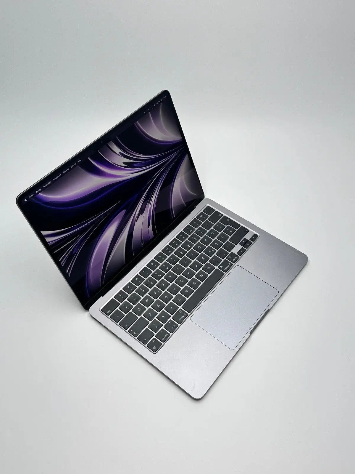 Apple MacBook Air 13,6 Zoll | M2 CPU | 2022 | 256 GB SSD | 8 GB RAM | Space Grau D&S Resell GbR