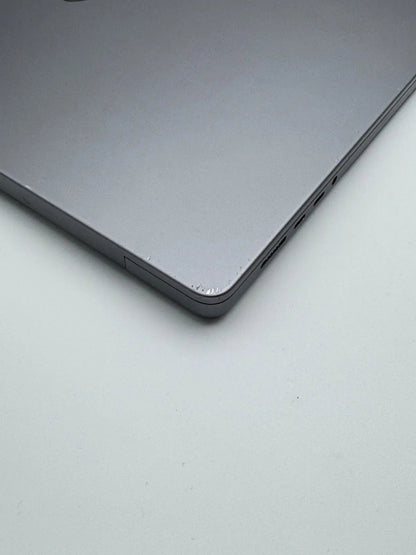 Apple MacBook Pro 16,2 Zoll | M1 CPU | 2021 | 512 GB SSD | 16 GB RAM | Space Grau D&S Resell GbR