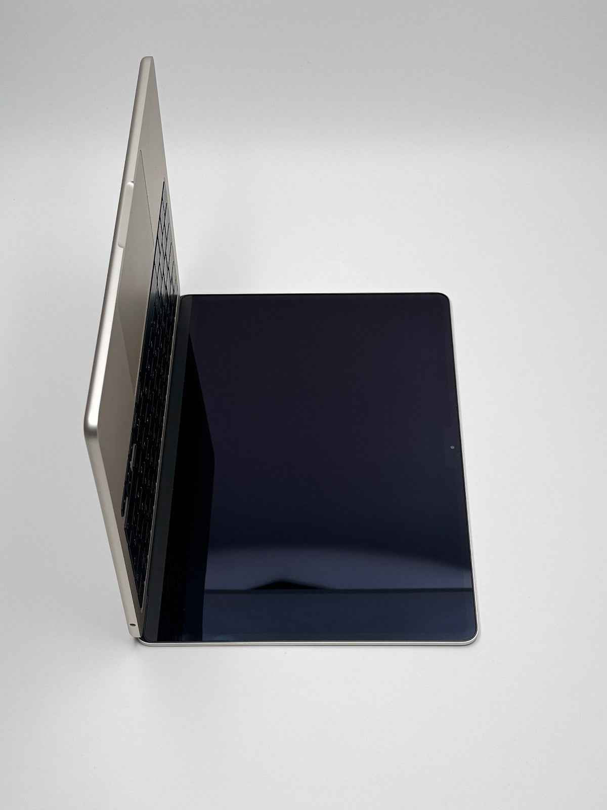 Apple MacBook Air 13,6 Zoll | M2 CPU | 2022 | 512 GB SSD | 8 GB RAM | Polarstern D&S Resell GbR