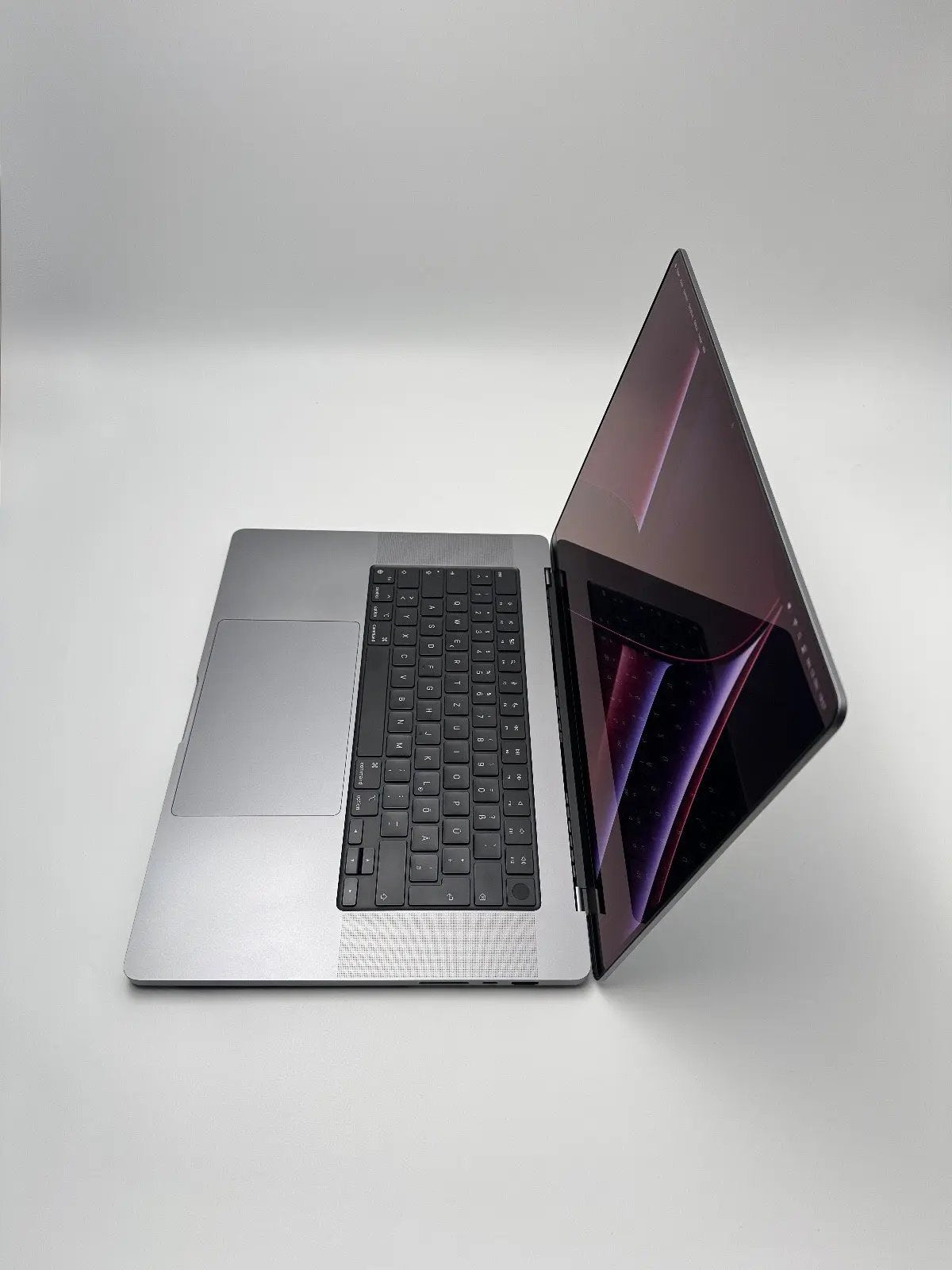 Apple MacBook Pro 16,2 Zoll | M1 Max | 2021 | 1 TB SSD | 32 GB RAM | Space Grau D&S Resell GbR