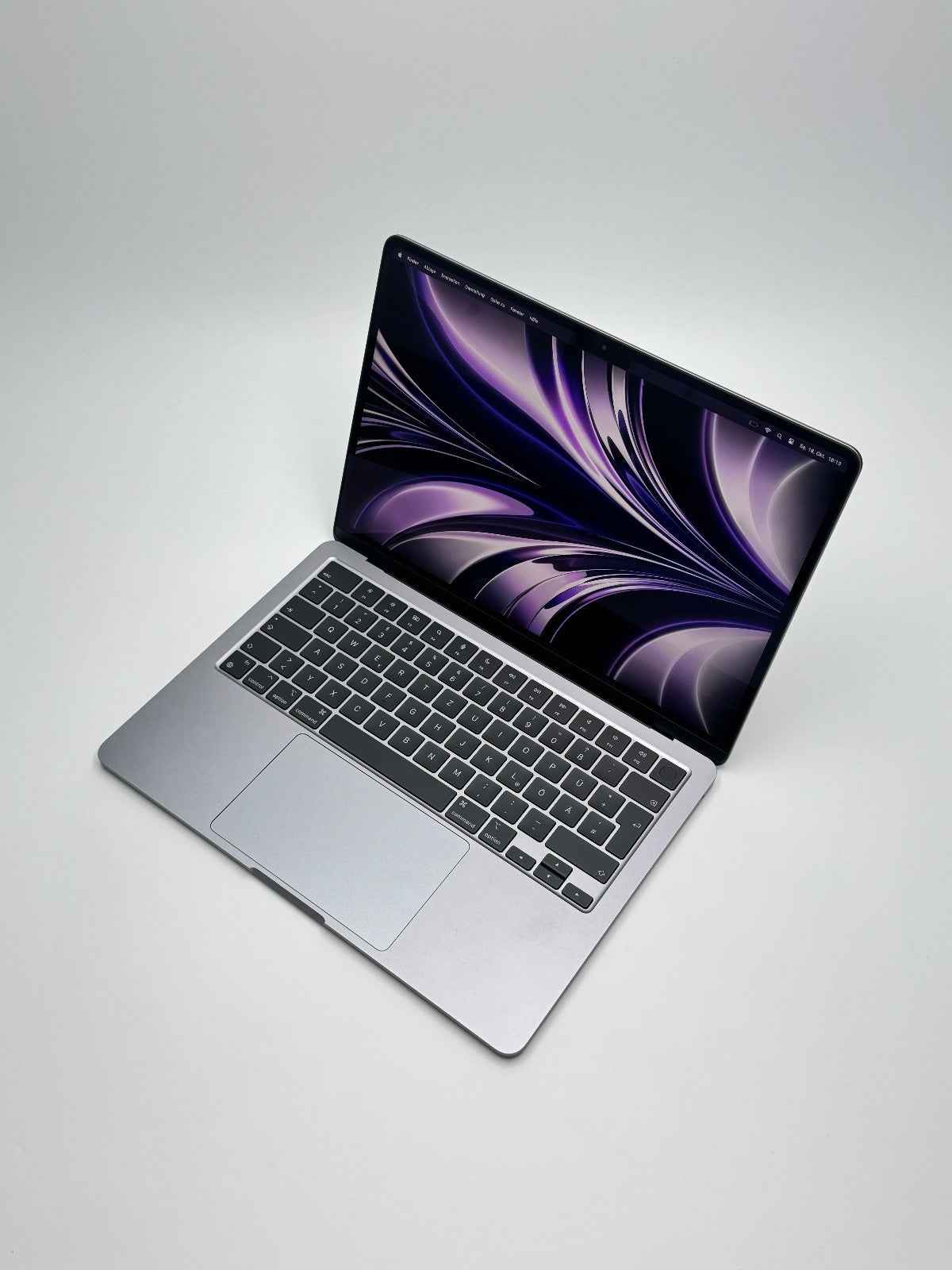 Apple MacBook Air 13,6 Zoll | M2 CPU | 2022 | 256 GB SSD | 8 GB RAM | Space Grau D&S Resell GbR