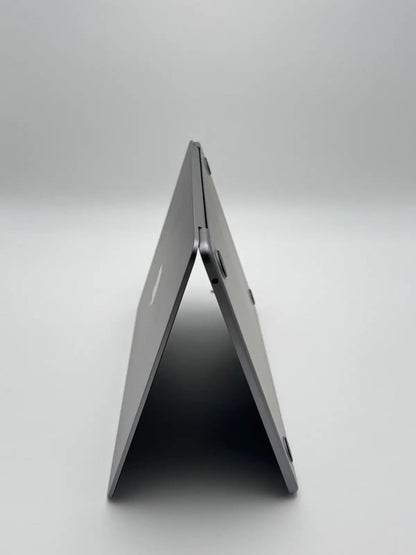 Apple MacBook Air 13,6 Zoll | M2 CPU | 2022 | 256 GB SSD | 8 GB RAM | Space Grau D&S Resell GbR