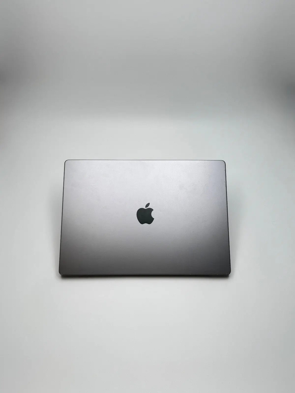 Apple MacBook Pro 16,2 Zoll | M1 CPU | 2021 | 512 GB SSD | 16 GB RAM | Space Grau D&S Resell GbR