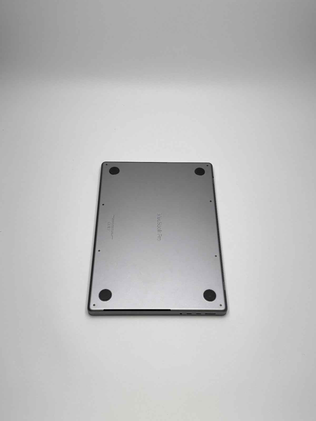 Apple MacBook Pro 14,2 Zoll | M2 Pro | 2023 | 512 GB SSD | 16 GB RAM | SpaceGrau D&S Resell GbR