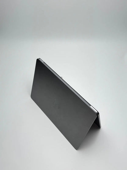 Apple MacBook Air 13,6 Zoll | M2 CPU | 2022 | 256 GB SSD | 8 GB RAM | Space Grau D&S Resell GbR