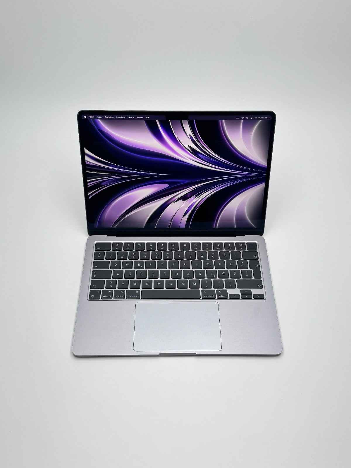 Apple MacBook Air 13,6 Zoll | M2 CPU | 2022 | 256 GB SSD | 8 GB RAM | Space Grau D&S Resell GbR
