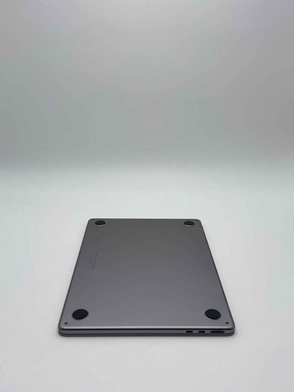 Apple MacBook Air 13,6 Zoll | M2 CPU | 2022 | 256 GB SSD | 8 GB RAM | Space Grau D&S Resell GbR