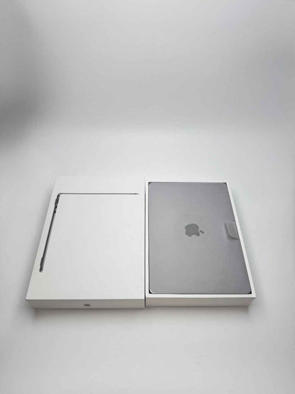 Apple MacBook Air 13,6 Zoll | M2 CPU | 2022 | 256 GB SSD | 8 GB RAM | Space Grau D&S Resell GbR