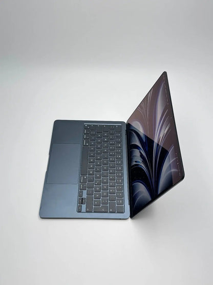 Apple MacBook Air 13,6 Zoll | M2 CPU | 2022 | 256 GB SSD | 8 GB RAM | Mitternacht D&S Resell GbR