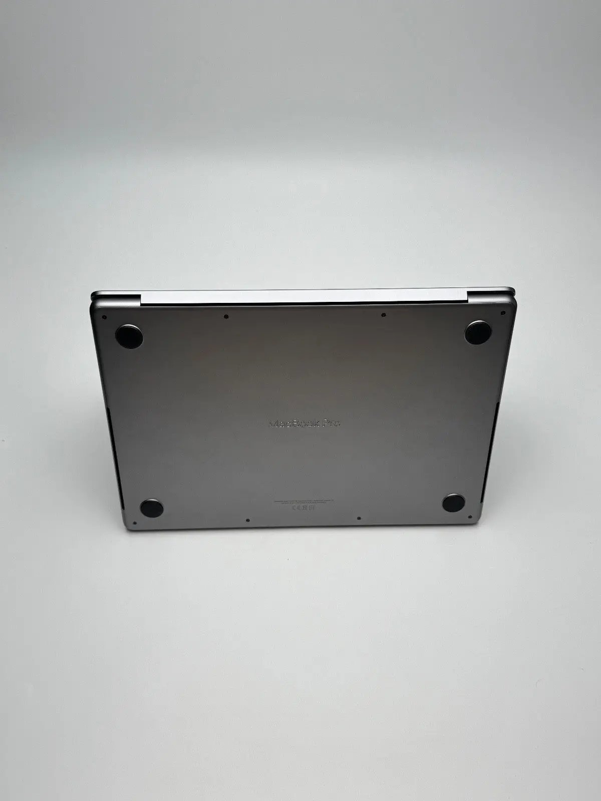 Apple MacBook Pro 14,2 Zoll | M2 Pro | 2023 | 512 TB SSD | 16 GB RAM | Space Grau D&S Resell GbR