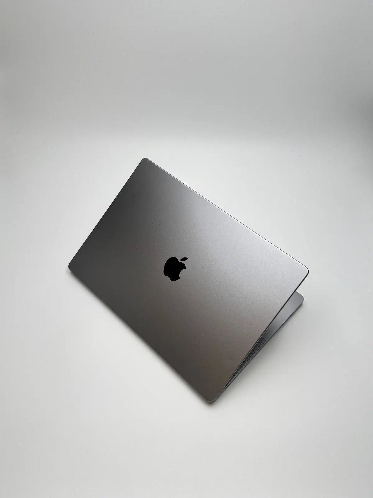 Apple MacBook Pro 16,2 Zoll | M2 Pro | 2023 | 512 GB SSD | 16 GB RAM | Space Grau D&S Resell GbR