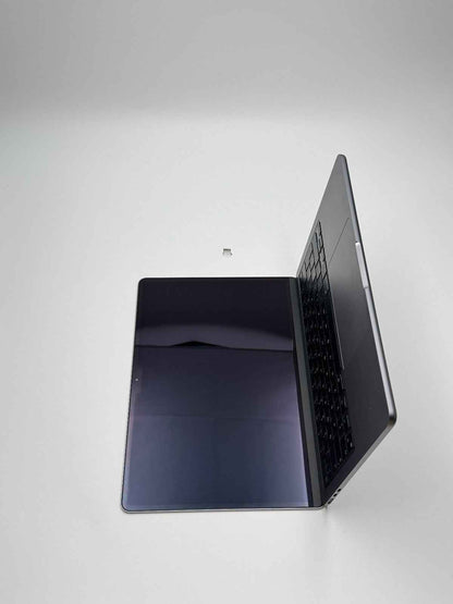 Apple MacBook Air 13,6 Zoll | M2 CPU | 2022 | 256 GB SSD | 8 GB RAM | Space Grau D&S Resell GbR