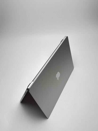 Apple MacBook Air 15,3 Zoll | M2 CPU | 2023 | 256 GB SSD | 8 GB RAM | Silber D&S Resell GbR