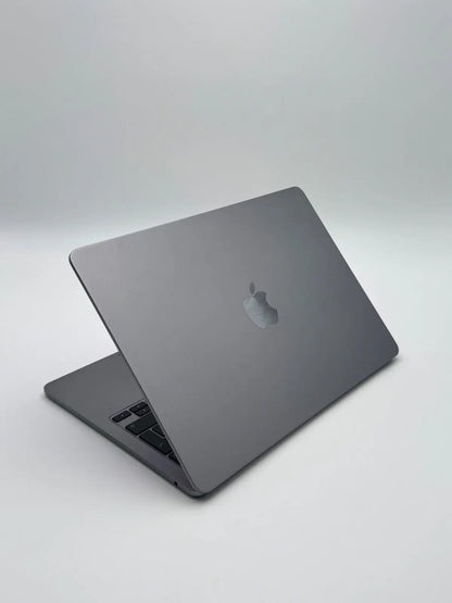 Apple MacBook Air 13,6 Zoll | M2 CPU | 2022 | 256 GB SSD | 8 GB RAM | Space Grau D&S Resell GbR