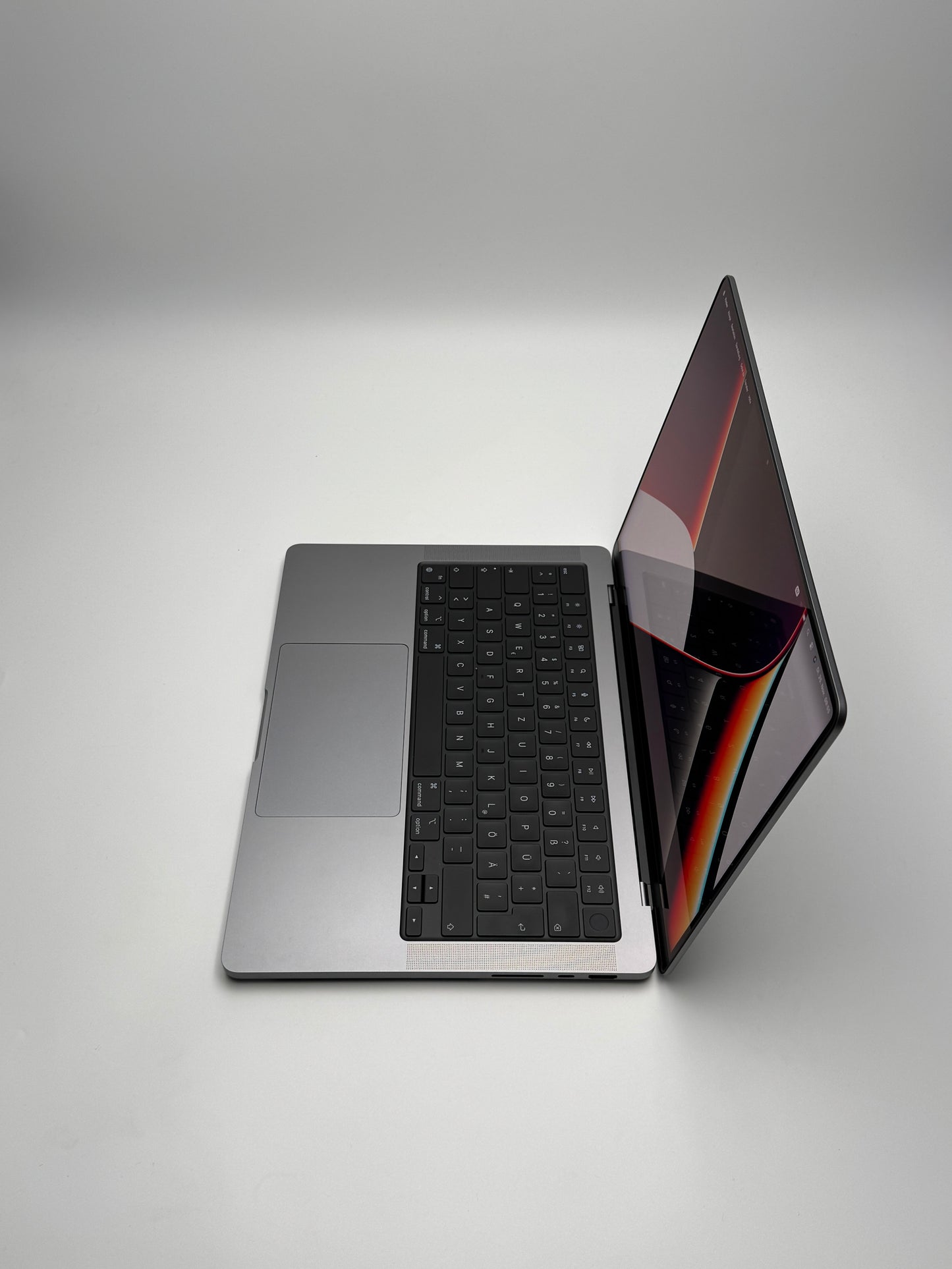 Apple MacBook Pro 14,2 Zoll | M1 Pro | 2021 | 512 GB SSD | 16 GB RAM | Space Grau D&S Resell GbR