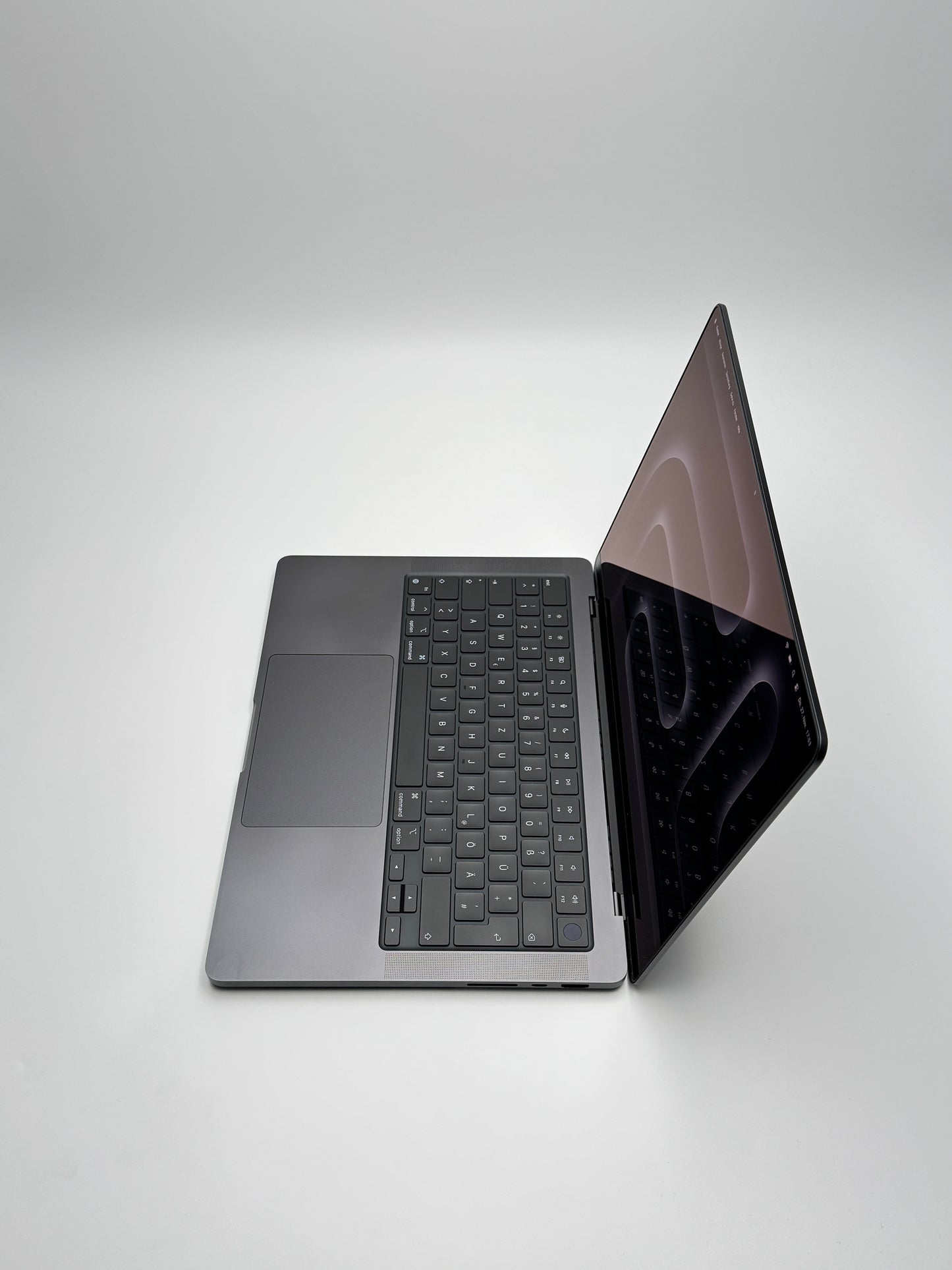 Apple MacBook Pro 14 Zoll | M3 Pro | 2023 | 512 GB SSD | 18 GB RAM | Space Schwarz D&S Resell GbR