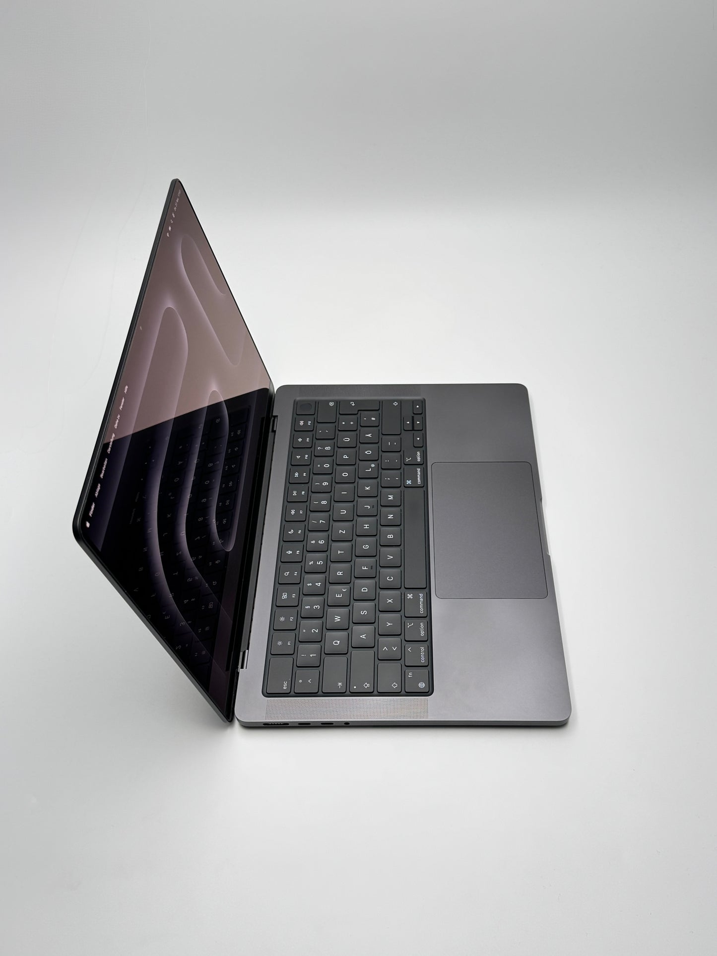 Apple MacBook Pro 14 Zoll | M3 Pro | 2023 | 512 GB SSD | 18 GB RAM | Space Schwarz D&S Resell GbR