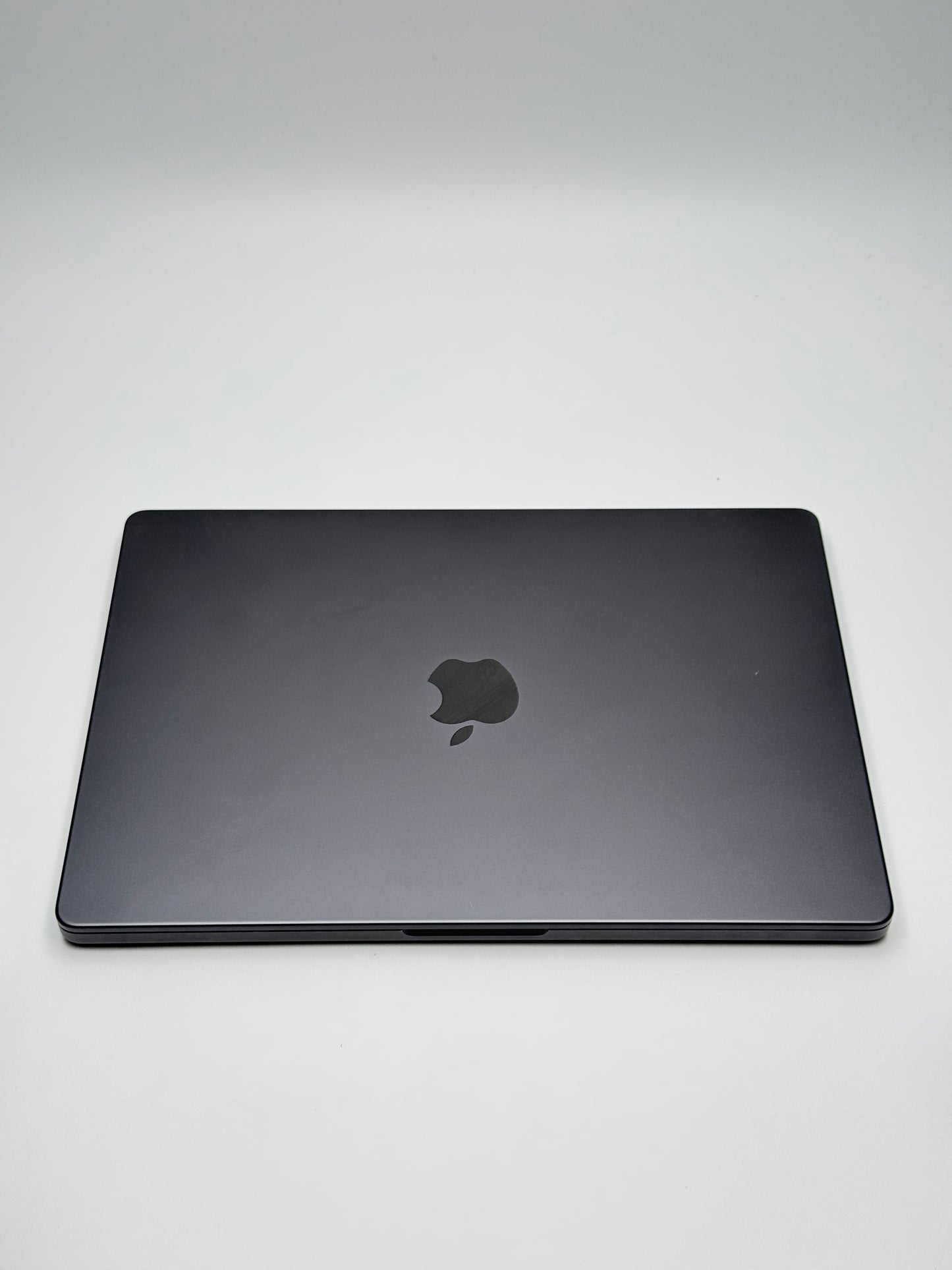 Apple MacBook Pro 14 Zoll | M3 Pro | 2023 | 512 GB SSD | 18 GB RAM | Space Schwarz D&S Resell GbR