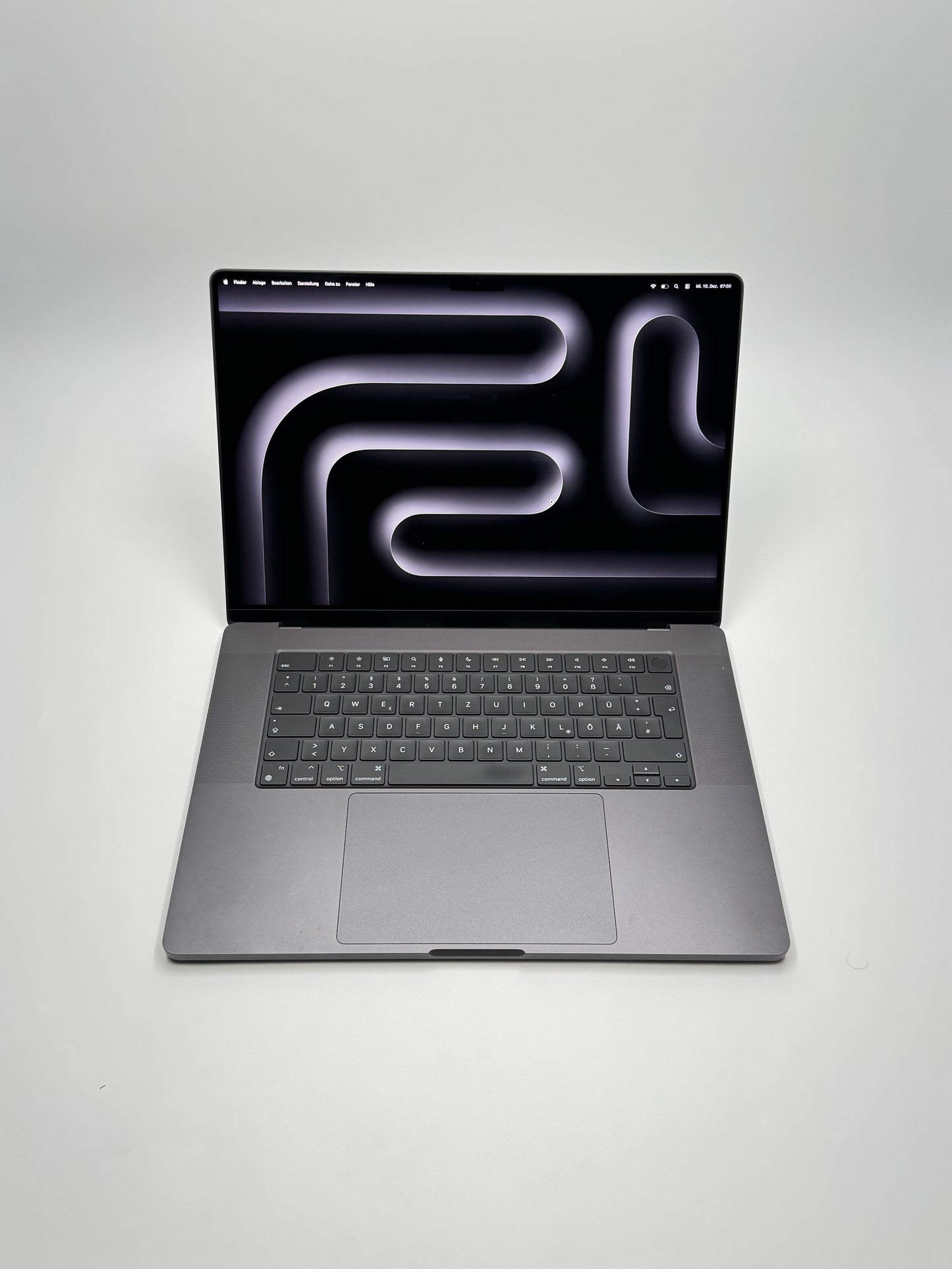 Apple MacBook Pro 16 Zoll | M3 Pro | 2023 | 1 TB SSD | 18 GB RAM | Space Schwarz