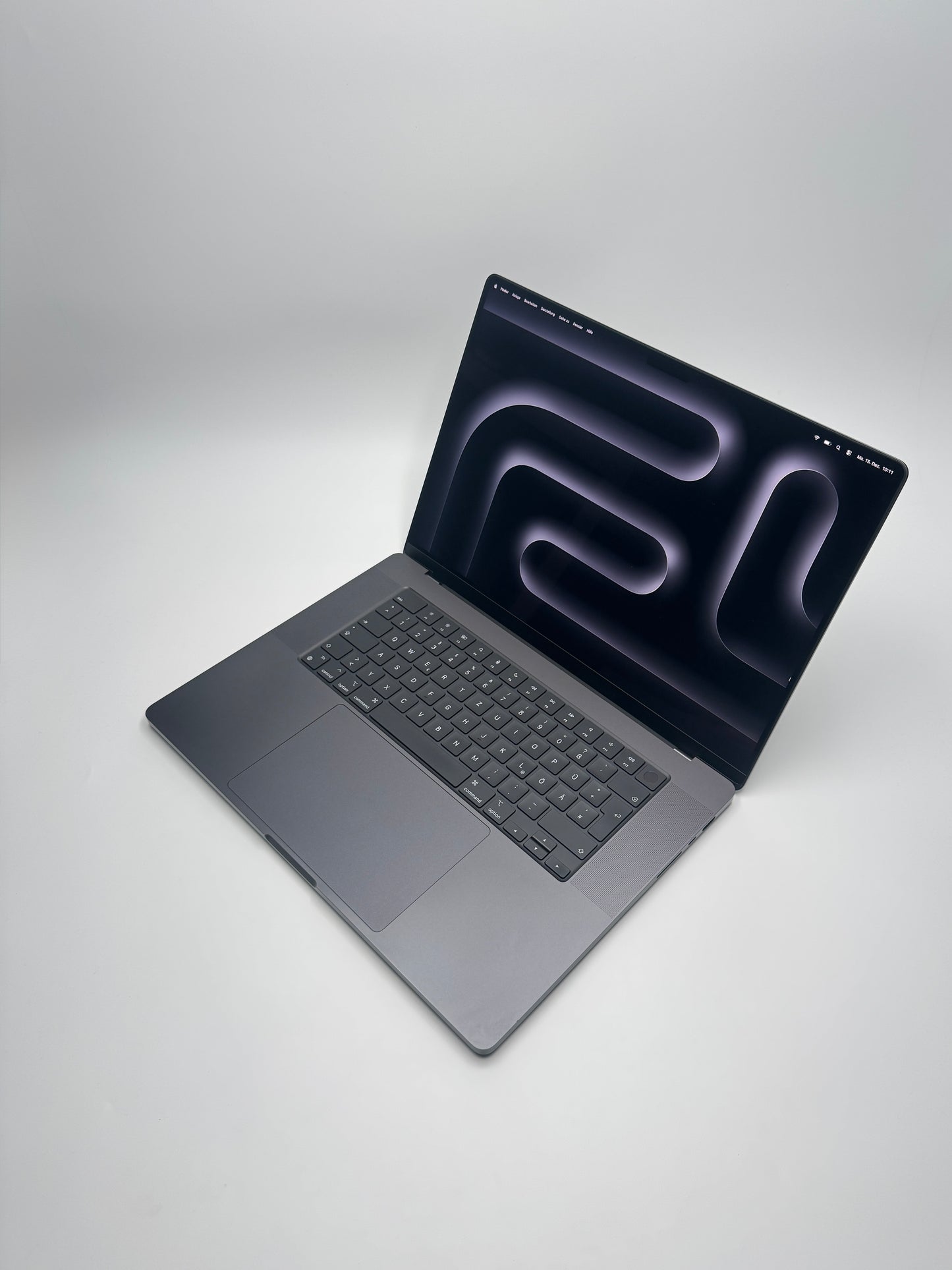 Apple MacBook Pro 16 Zoll | M3 Pro | 2023 | 1 TB SSD | 18 GB RAM | Space Schwarz