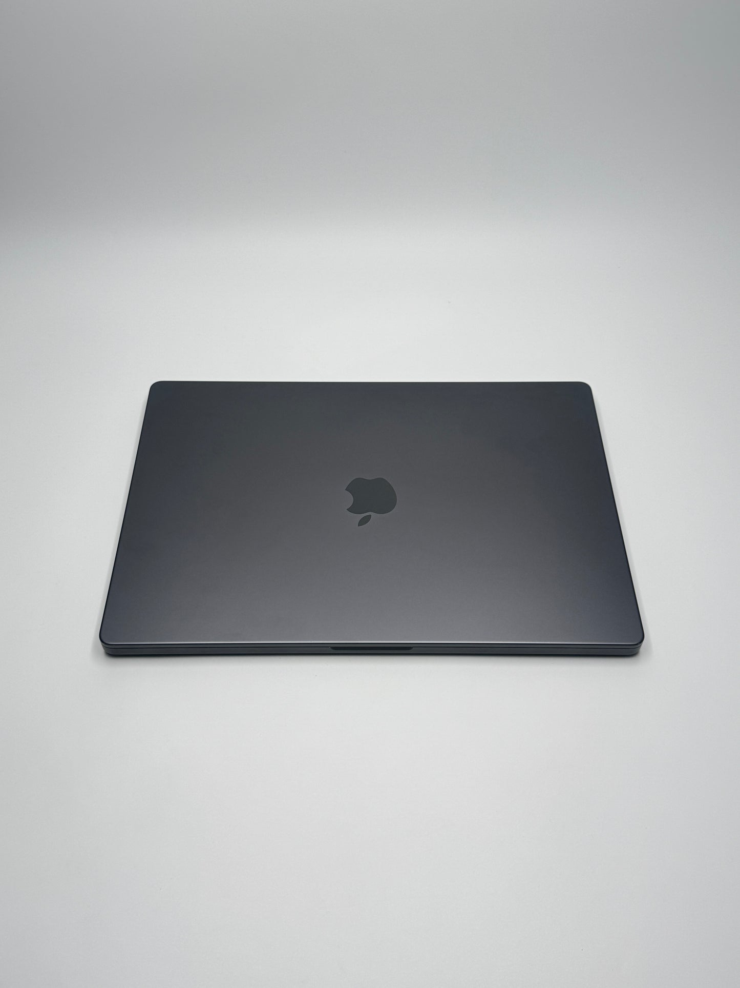 Apple MacBook Pro 16 Zoll | M3 Pro | 2023 | 1 TB SSD | 18 GB RAM | Space Schwarz
