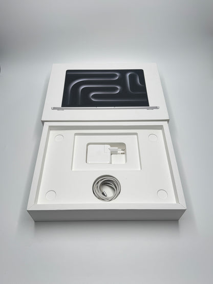 Apple MacBook Pro 14 Zoll | M3 | 2023 | 512 GB SSD | 8 GB RAM | Space Grau