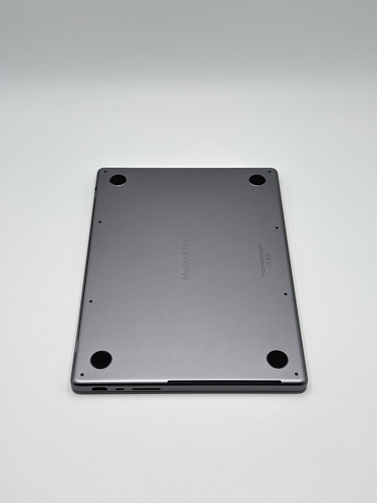 Apple MacBook Pro 14,2 Zoll | M2 Pro | 2023 | 512GB SSD | 16GB RAM | Space Grau D&S Resell GbR