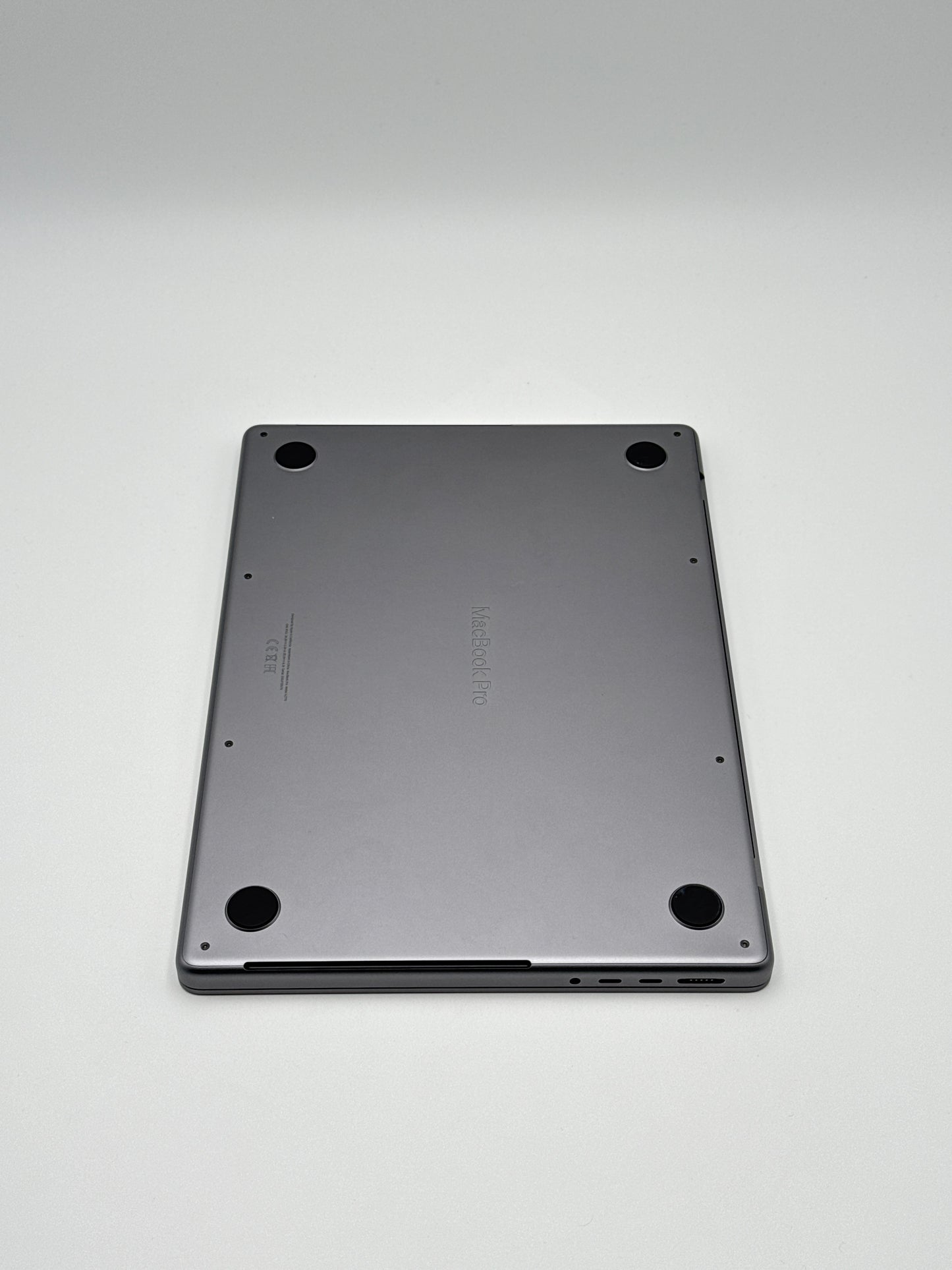 Apple MacBook Pro 14,2 Zoll | M2 Pro | 2023 | 512GB SSD | 16GB RAM | Space Grau D&S Resell GbR