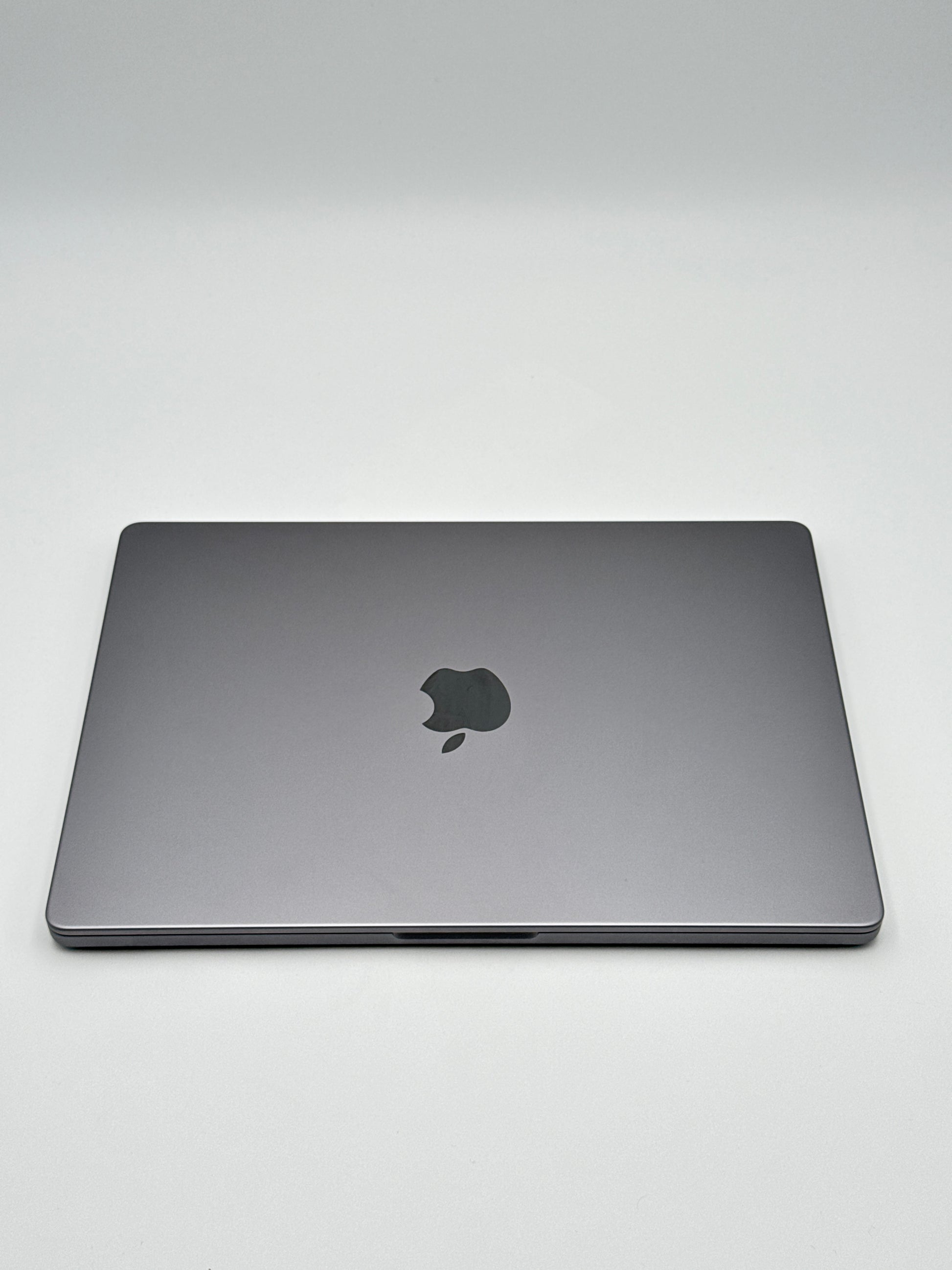 Apple MacBook Pro 14,2 Zoll | M2 Pro | 2023 | 512GB SSD | 16GB RAM | Space Grau D&S Resell GbR