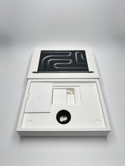 Apple MacBook Pro 16 Zoll | M3 Pro | 2023 | 1 TB SSD | 18 GB RAM | Space Schwarz