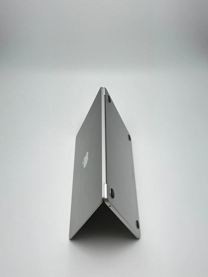 Apple MacBook Air 13,6 Zoll | M2 CPU | 2022 | 256 GB SSD | 8 GB RAM | Silber - D&S Resell GbR