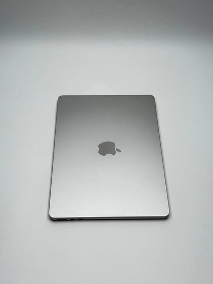 Apple MacBook Air 13,6 Zoll | M2 CPU | 2022 | 256 GB SSD | 8 GB RAM | Silber - D&S Resell GbR