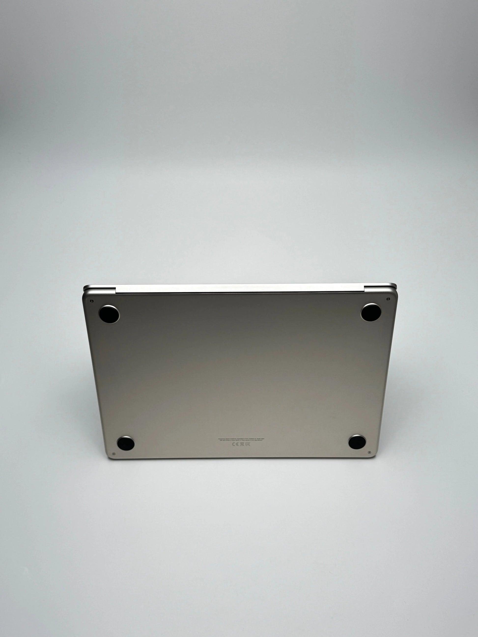 Apple MacBook Air 13,6 Zoll | M2 CPU | 2022 | 512 GB SSD | 8 GB RAM | Polarstern D&S Resell GbR