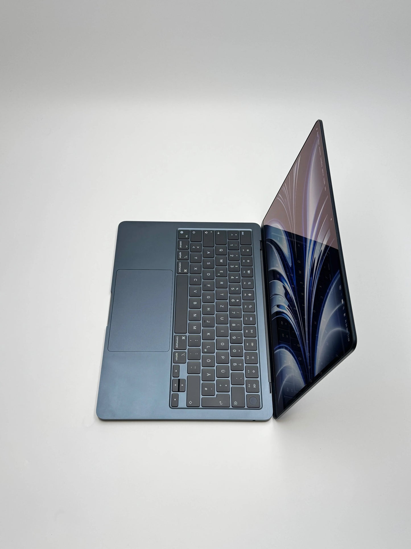 Apple MacBook Air 13,6 Zoll | M2 CPU | 2022 | 512 GB SSD | 8 GB RAM | Midnight D&S Resell GbR