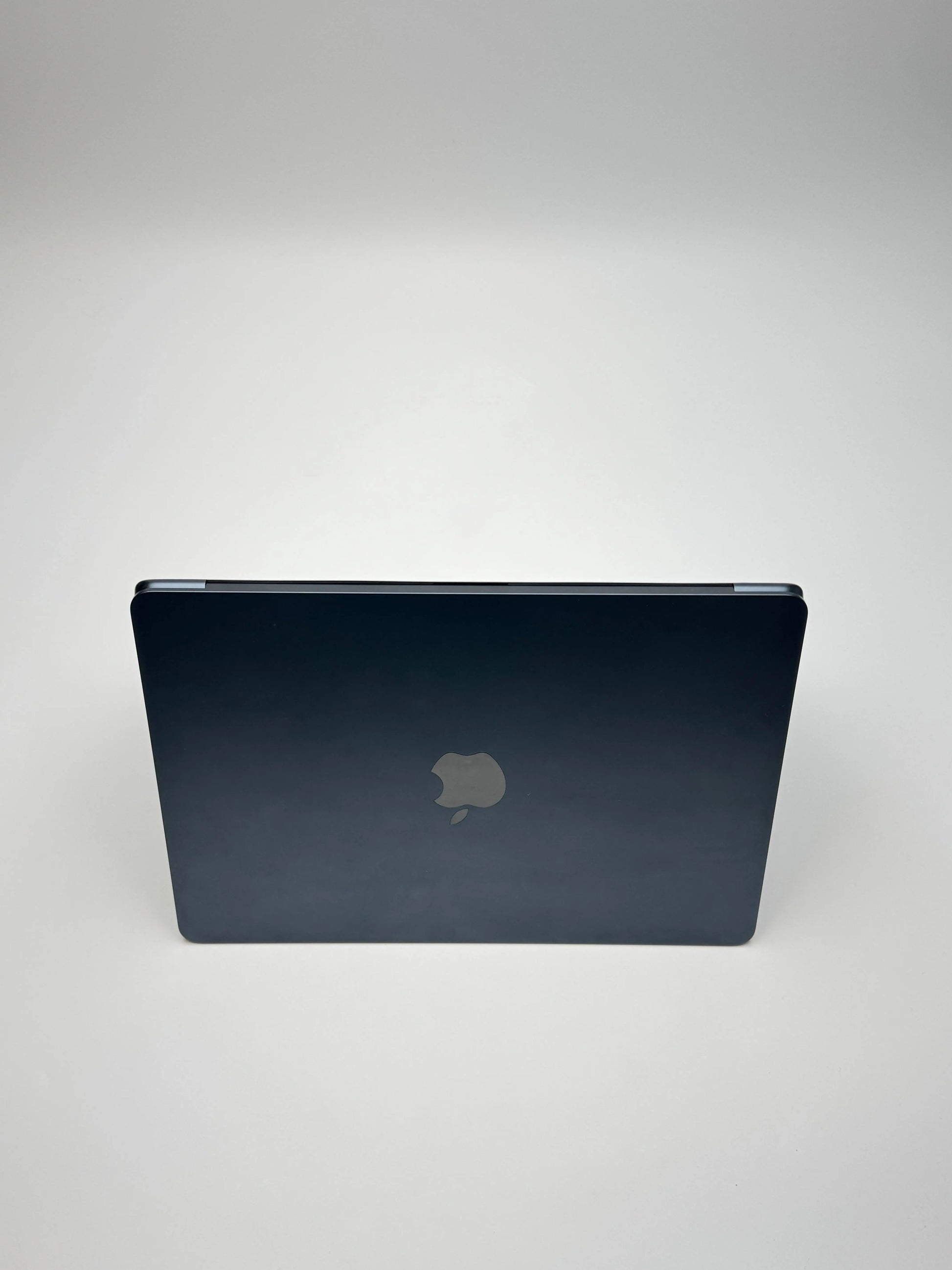 Apple MacBook Air 13,6 Zoll | M2 CPU | 2022 | 512 GB SSD | 8 GB RAM | Midnight D&S Resell GbR