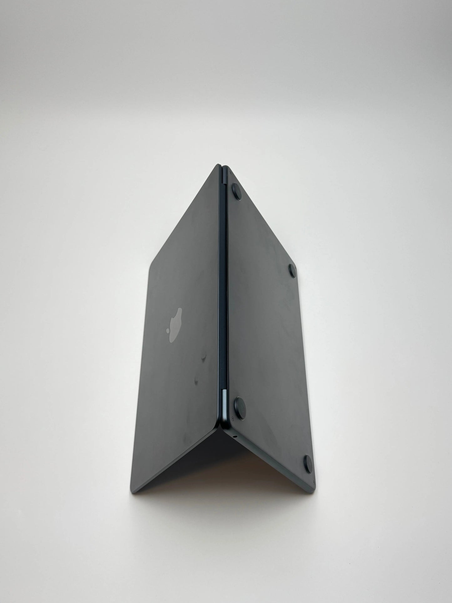 Apple MacBook Air 13,6 Zoll | M2 CPU | 2022 | 512 GB SSD | 8 GB RAM | Midnight D&S Resell GbR