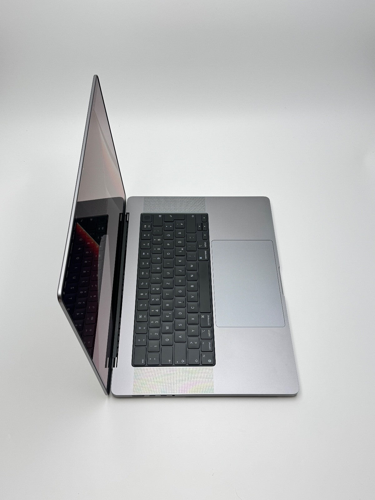 Apple MacBook Pro 16,2 Zoll | M1 Pro | 2021 | 512 GB SSD | 16 GB RAM | Space Grau