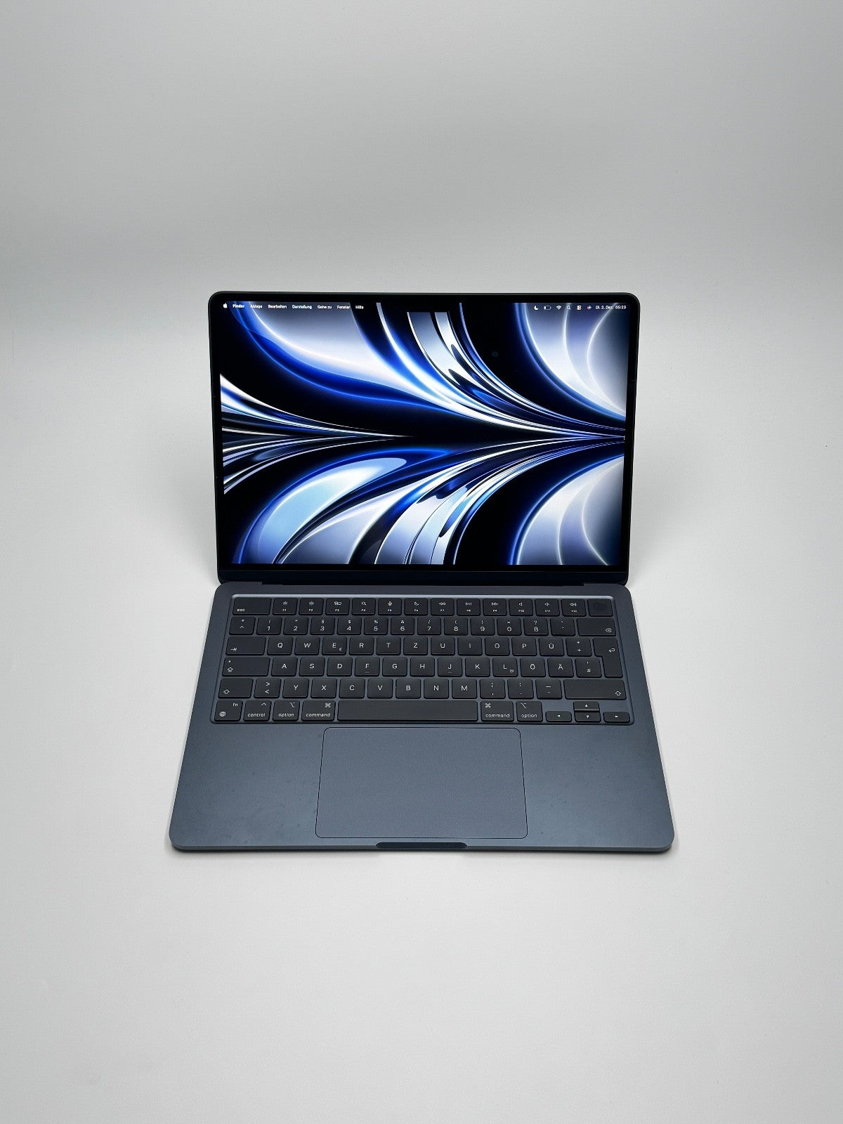 Apple MacBook Air 13,6 Zoll | M2 CPU | 2022 | 256 GB SSD | 8 GB RAM | Midnight