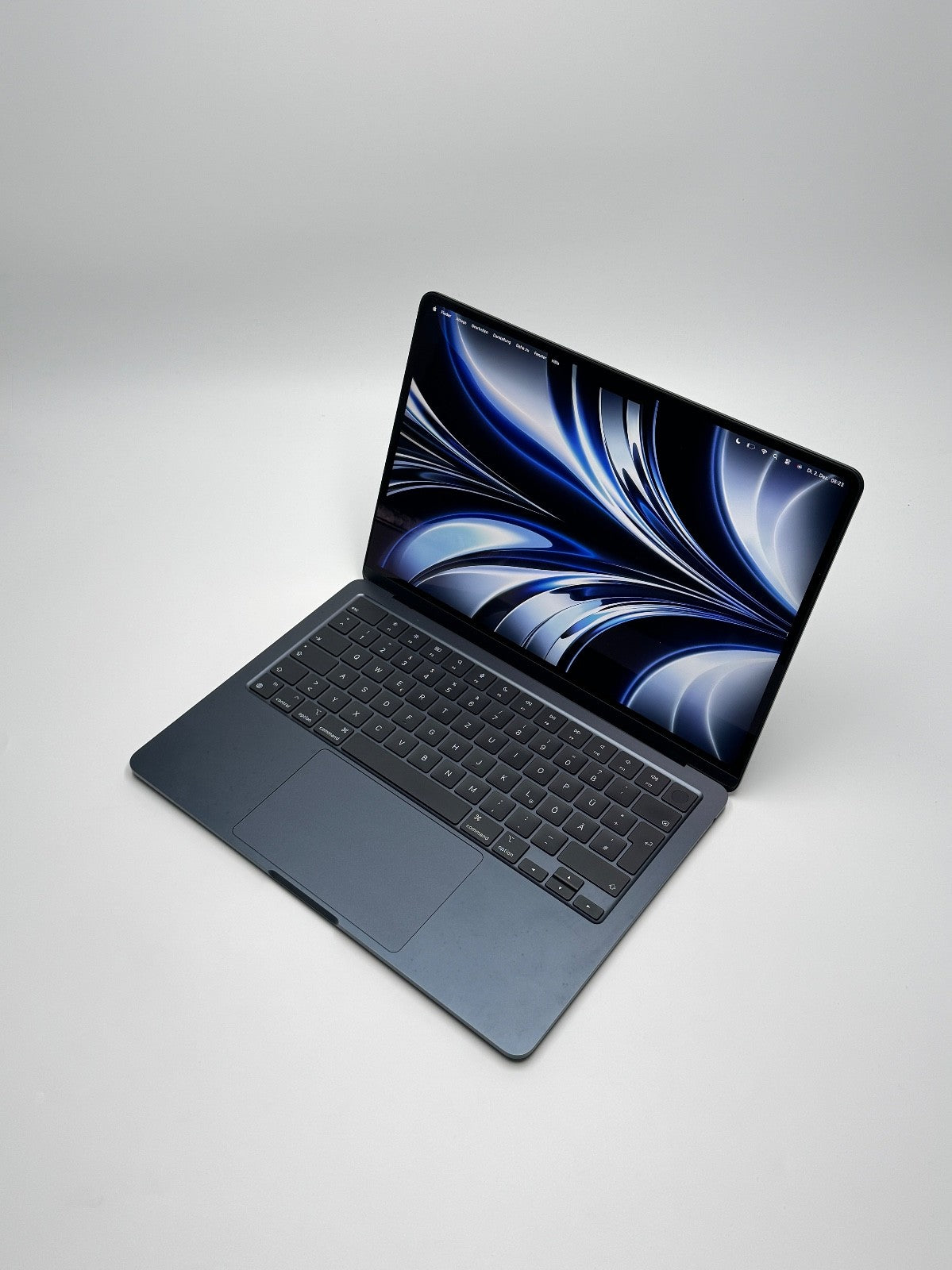 Apple MacBook Air 13,6 Zoll | M2 CPU | 2022 | 256 GB SSD | 8 GB RAM | Midnight