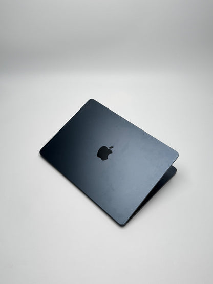 Apple MacBook Air 13,6 Zoll | M2 CPU | 2022 | 256 GB SSD | 8 GB RAM | Midnight