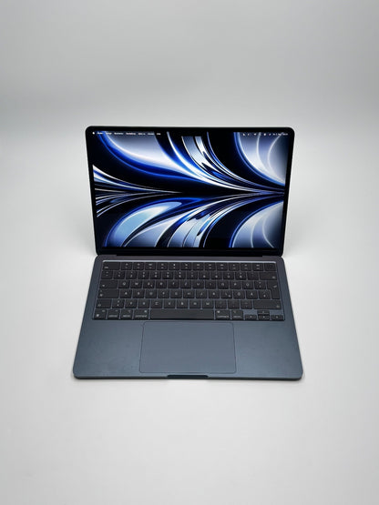 Apple MacBook Air 13,6 Zoll | M2 CPU | 2022 | 256 GB SSD | 8 GB RAM | Midnight